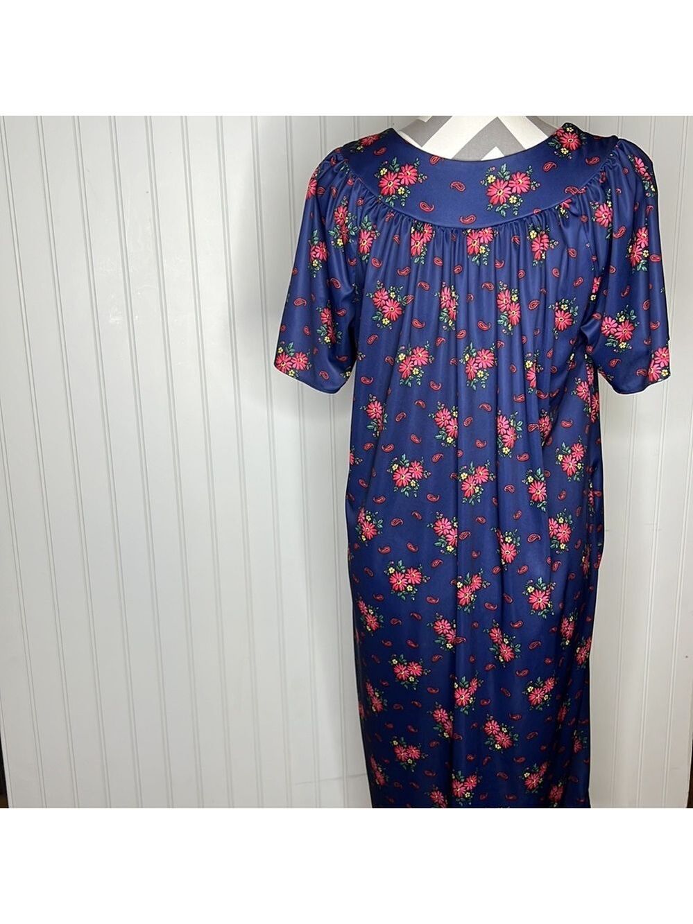 Vintage Granny Gown Size Small/Medium - Picture 5 of 9